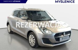 Używany samochód marki Suzuki, model Swift, rocznik 2021, przebieg 97300km