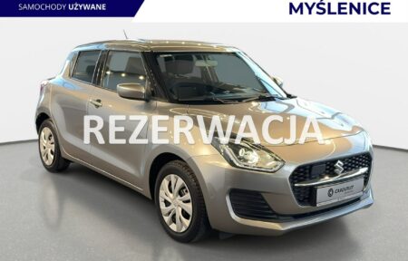 Używany samochód marki Suzuki, model Swift, rocznik 2021, przebieg 96900km