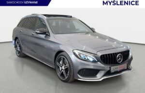 Używany samochód marki Mercedes, model C 43 AMG, rocznik 2017, przebieg 208100km