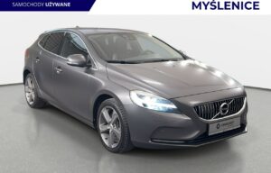 Używany samochód marki Volvo, model V40, rocznik 2018, przebieg 93100km