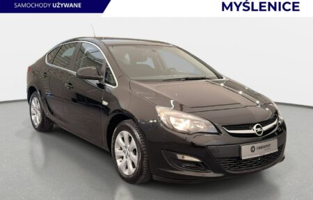 Używany samochód marki Opel, model Astra, rocznik 2018, przebieg 103500km