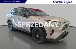 Używany samochód marki Toyota, model RAV-4, rocznik 2021, przebieg 104300km
