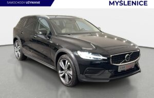 Używany samochód marki Volvo, model V60 Cross Country, rocznik 2022, przebieg 123600km