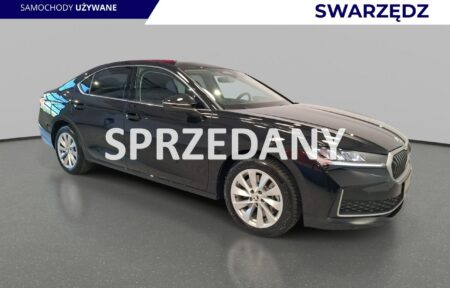 Używany samochód marki Škoda, model Superb, rocznik 2024, przebieg 22600km