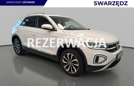 Używany samochód marki Volkswagen, model T-Roc, rocznik 2022, przebieg 23800km