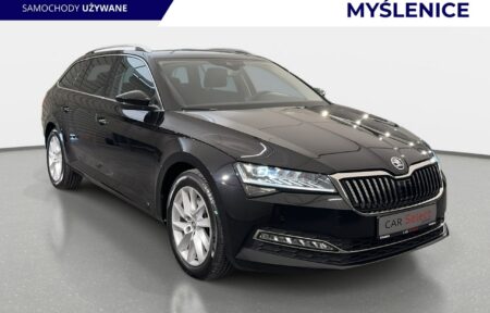 Używany samochód marki Škoda, model Superb, rocznik 2024, przebieg 63300km