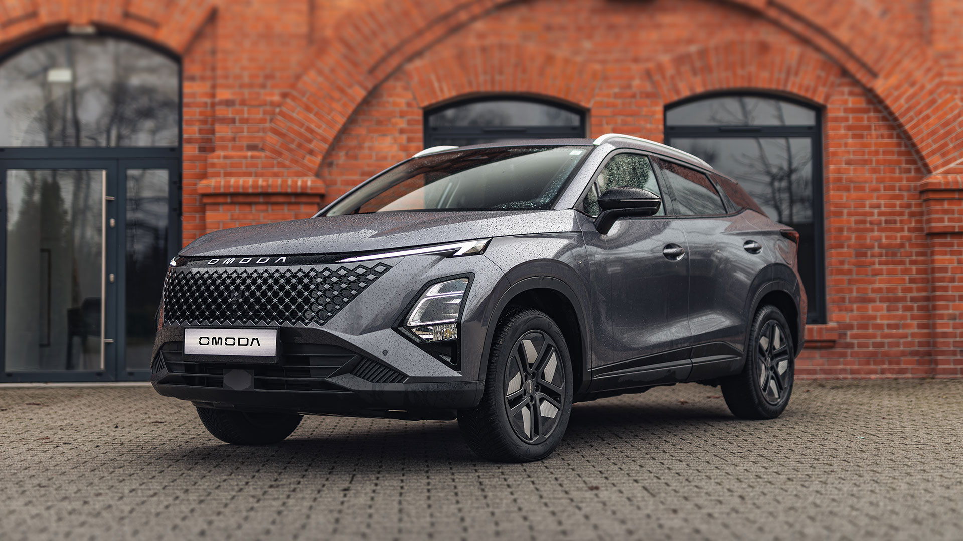 Exlantix ES vs. Omoda 5 – porównanie limuzyny premium i miejskiego SUV-a - 24