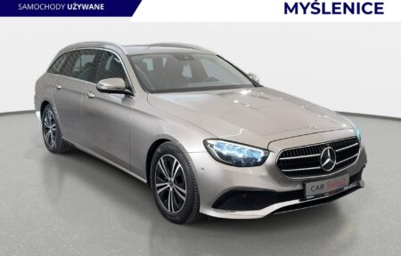 Używany samochód marki Mercedes, model E 220, rocznik 2021, przebieg 97400km - miniaturka 0