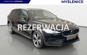 Używany samochód marki Volvo, model V60 Cross Country, rocznik 2022, przebieg 123600km