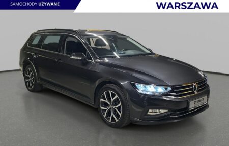 Używany samochód marki Volkswagen, model Passat Variant, rocznik 2023, przebieg 105900km