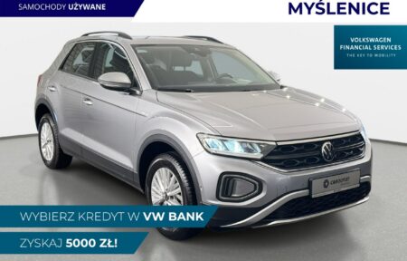 Używany samochód marki Volkswagen, model T-Roc, rocznik 2024, przebieg 17500km
