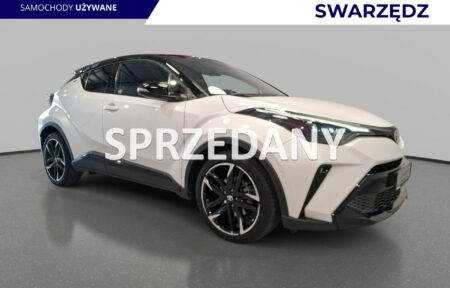 Używany samochód marki Toyota, model C-HR, rocznik 2022, przebieg 30400km