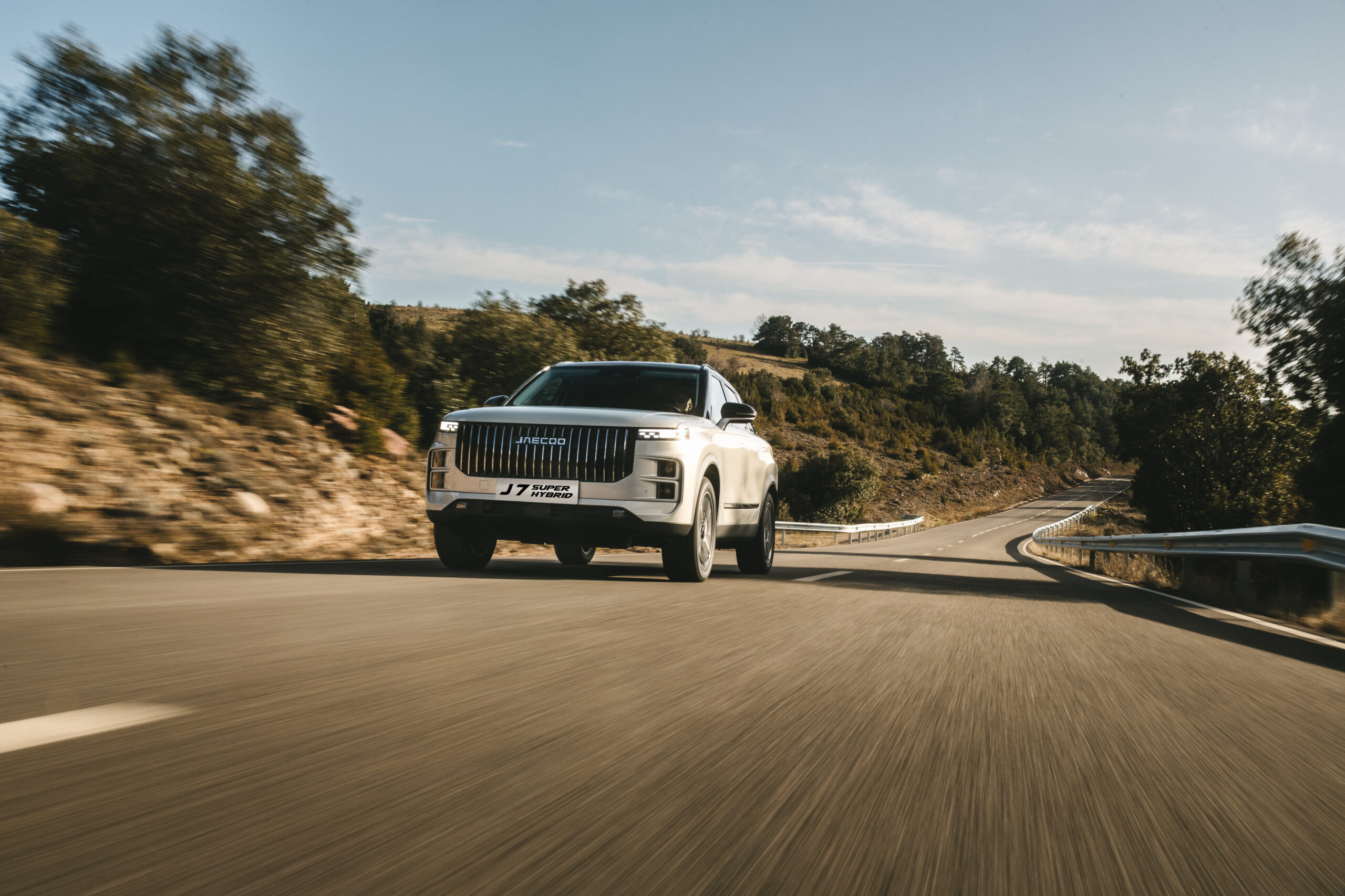 JAECOO 7 Super Hybrid vs. tradycyjne SUV-y hybrydowe - 51