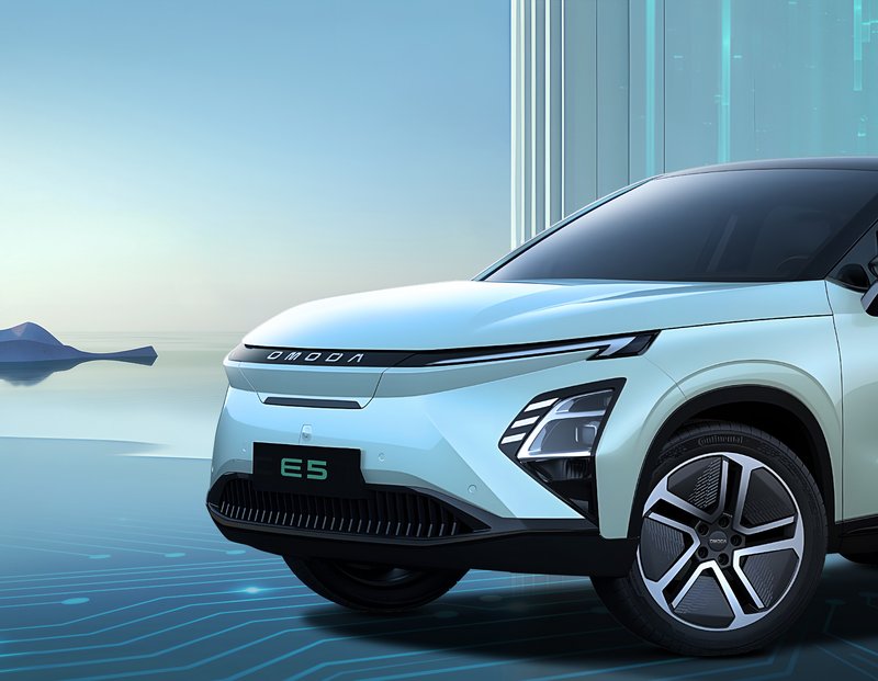 Samochód Omoda 5 vs. Omoda E5 – auto benzynowe kontra elektryk - 54