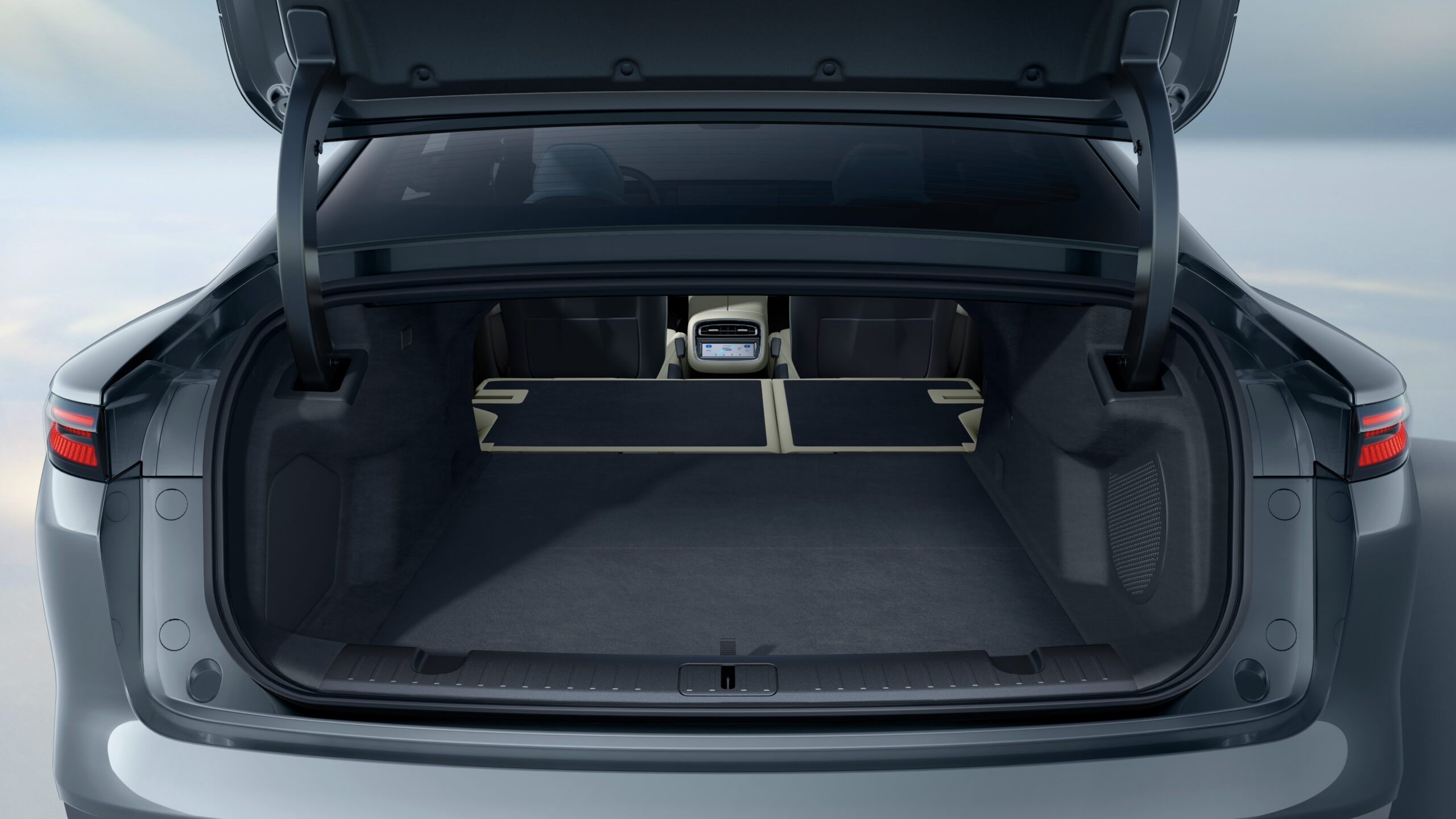 Exlantix ES vs. Omoda 5 – porównanie limuzyny premium i miejskiego SUV-a - 50