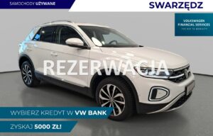 Używany samochód marki Volkswagen, model T-Roc, rocznik 2022, przebieg 23800km