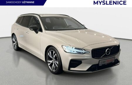 Używany samochód marki Volvo, model V60, rocznik 2021, przebieg 127800km