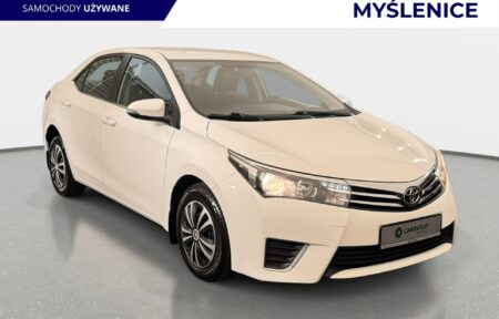 Używany samochód marki Toyota, model Corolla, rocznik 2015, przebieg 218800km