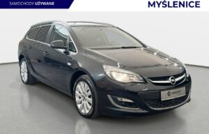 Używany samochód marki Opel, model Astra Sports Tourer, rocznik 2014, przebieg 209700km