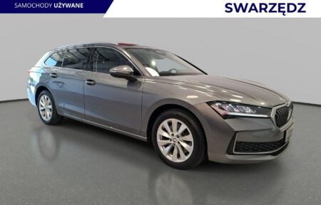 Używany samochód marki Škoda, model Superb, rocznik 2024, przebieg 21900km