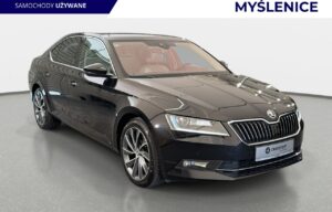 Używany samochód marki Škoda, model Superb, rocznik 2018, przebieg 142700km