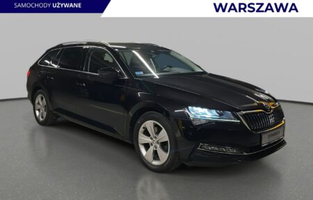 Używany samochód marki Škoda, model Superb, rocznik 2022, przebieg 106300km