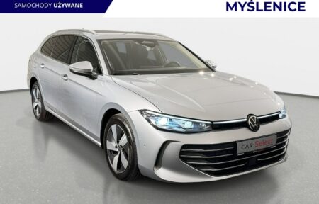 Używany samochód marki Volkswagen, model Passat Variant, rocznik 2024, przebieg 9700km