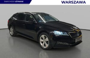 Używany samochód marki Škoda, model Superb, rocznik 2022, przebieg 106300km