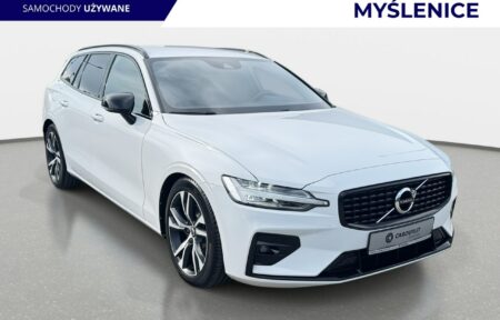 Używany samochód marki Volvo, model V60, rocznik 2021, przebieg 156900km
