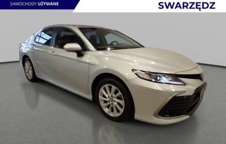 Używany samochód marki Toyota, model Camry, rocznik 2023, przebieg 68200km