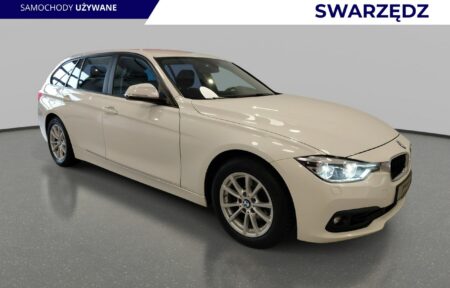 Używany samochód marki BMW, model 318, rocznik 2019, przebieg 192700km - miniaturka 0