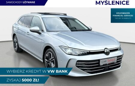 Używany samochód marki Volkswagen, model Passat Variant, rocznik 2024, przebieg 42600km